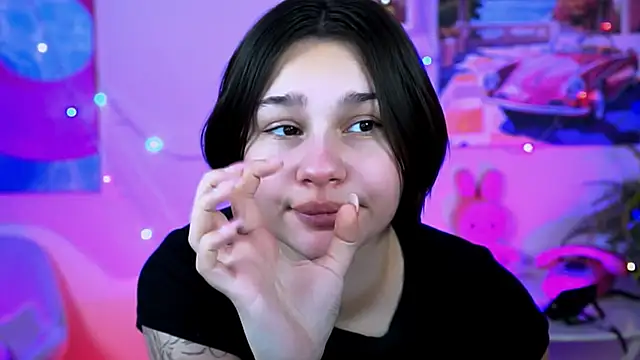 KimClarks_'s cam snapshot