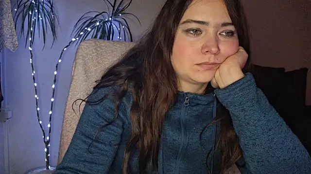 Cyndee_Winter's cam snapshot