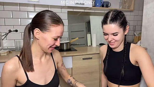 girls_secrets's cam snapshot