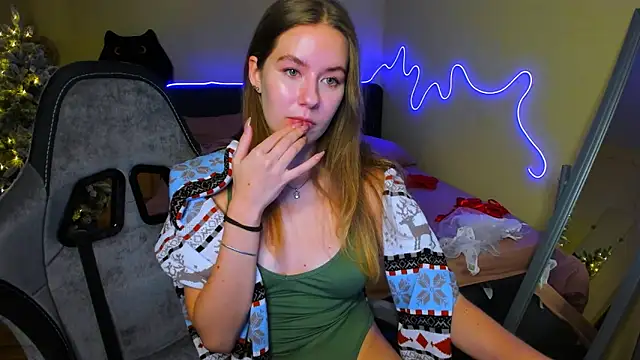 EmilyPaw's cam snapshot