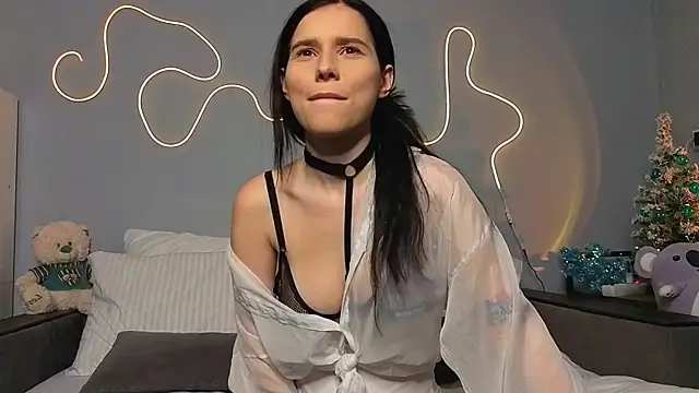 Mell_Hyees's cam snapshot