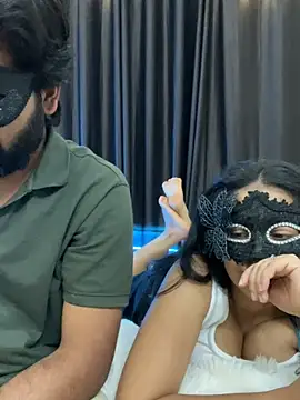 vickyandtania live sex cam