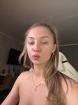 Mally_Say's cam snapshot