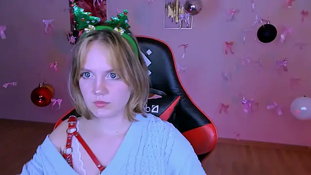 madeline_doll's cam snapshot