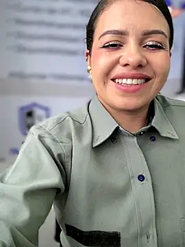 Ariana-07 live sex cam