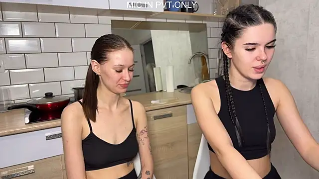 girls_secrets's cam snapshot