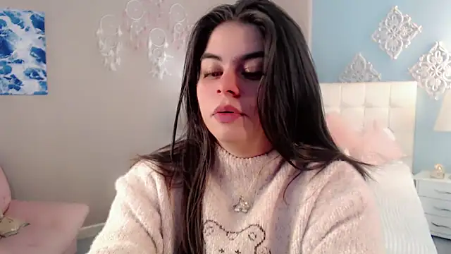 _Maddison_Ivanova_'s cam snapshot