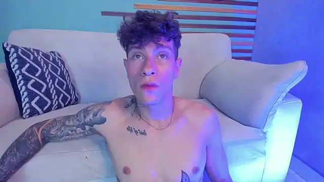 french_sexx's cam snapshot