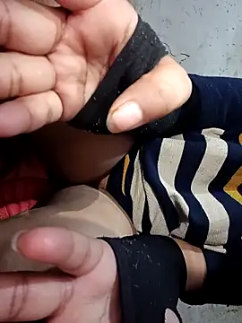 Yourhearbeat's cam snapshot