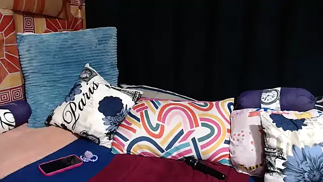 Thickbootykim live sex cam