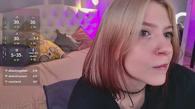 arielabradberry's cam snapshot