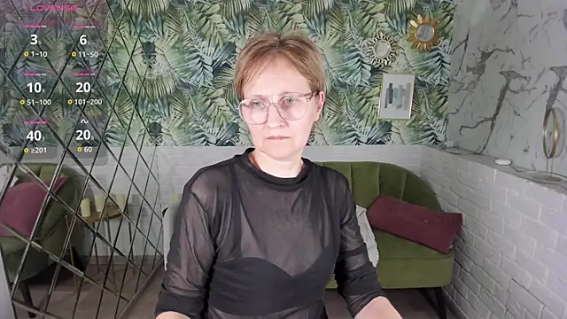 Paris_Cherry's cam snapshot