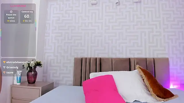 naishaa_'s cam snapshot