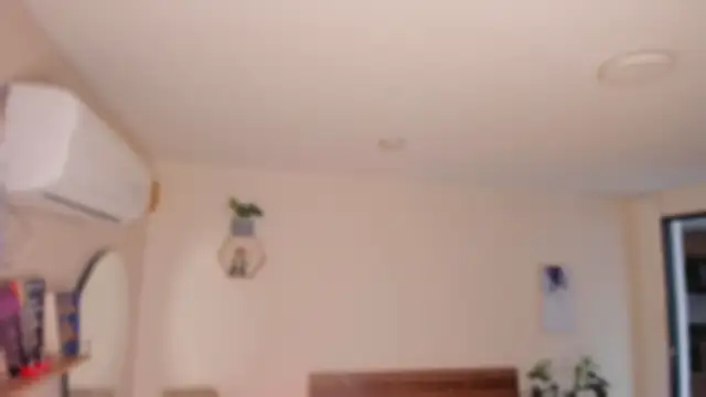 YariRose live sex cam