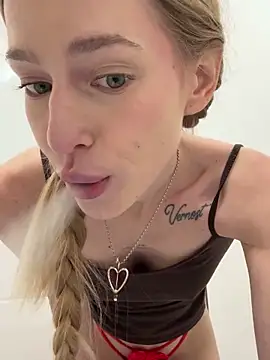 kira_mia's cam snapshot