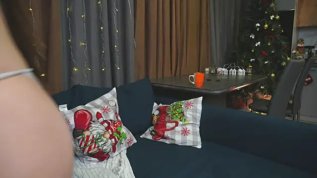 GiannaSky's cam snapshot