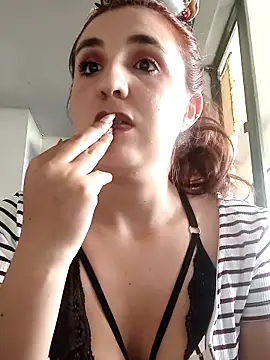 Alyah_1-2's cam snapshot