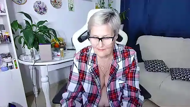 Selenna57 live sex cam