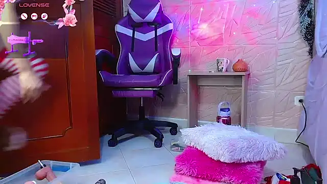 kendallsweet7 live sex cam