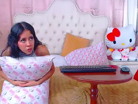 EmmaANDthomaz's cam snapshot