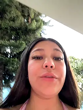 Alyshanon18's cam snapshot