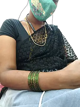 Tamil_Yalini12's cam snapshot