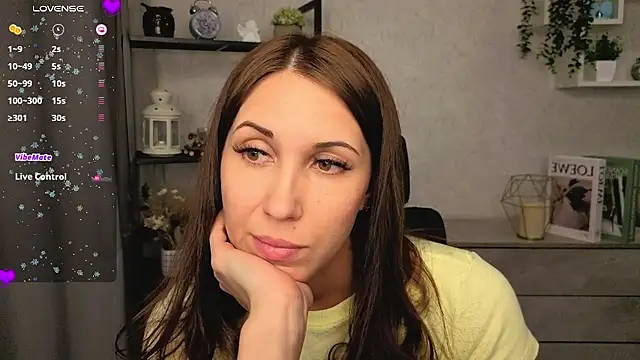 DreamVelour's cam snapshot