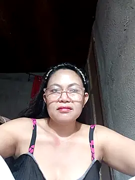 Everleigh_mom's cam snapshot