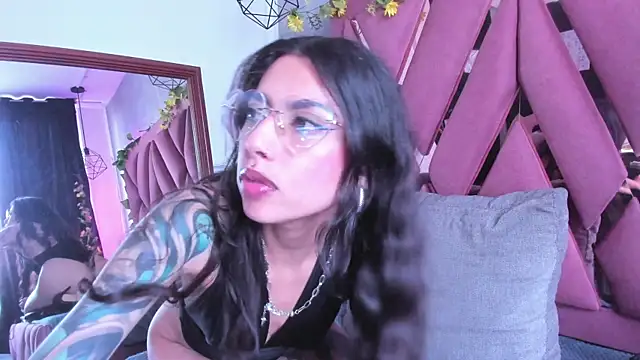 viollettaa_'s cam snapshot