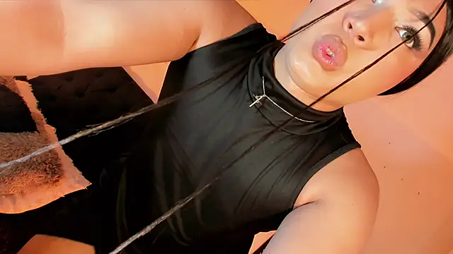 Zz_hornysTS_ live sex cam