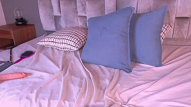 nahomi_campbell live sex cam