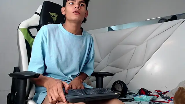 Lil_babyyy_ live sex cam