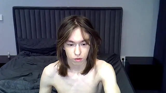 kr1sfemboy live sex cam
