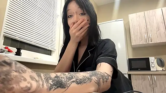 Shine_Luna's cam snapshot