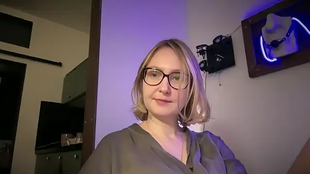 Kira_Elve's cam snapshot