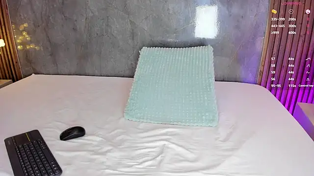 SamanthaLux live sex cam