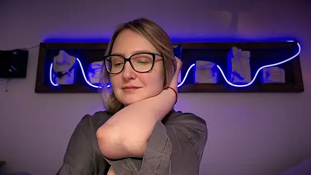 Kira_Elve's cam snapshot