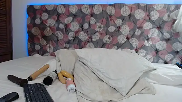 EvelynHartmann's cam snapshot