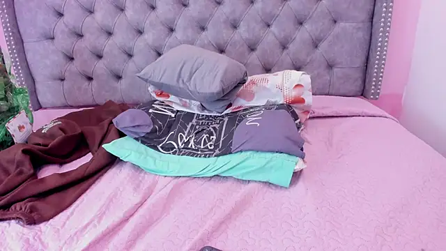 Mia_thompson_19 live sex cam