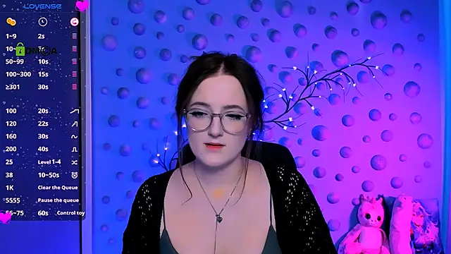 luna_berryy's cam snapshot