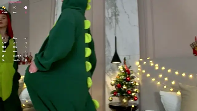 LoraPuffs's cam snapshot