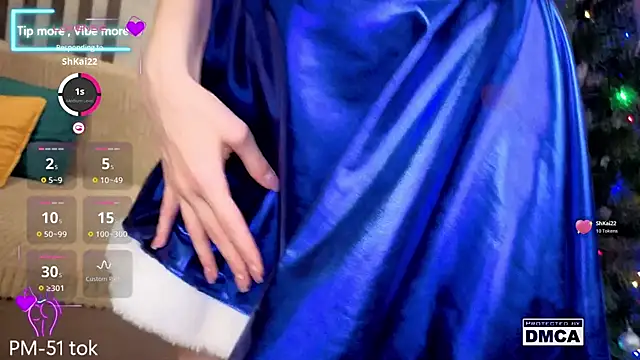 Holl1Would's cam snapshot