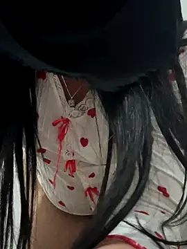 Lolo-Charmouta live sex cam