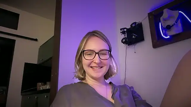 Kira_Elve's cam snapshot