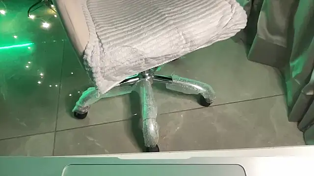 Wild_Fantasy_7's cam snapshot