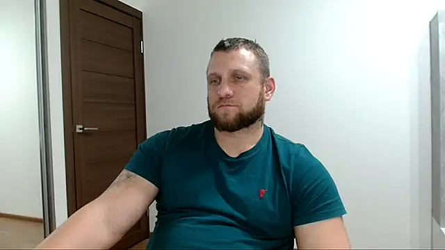 B-L-O-N-D's cam snapshot