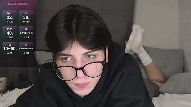 Oliver_star_boy_'s cam snapshot