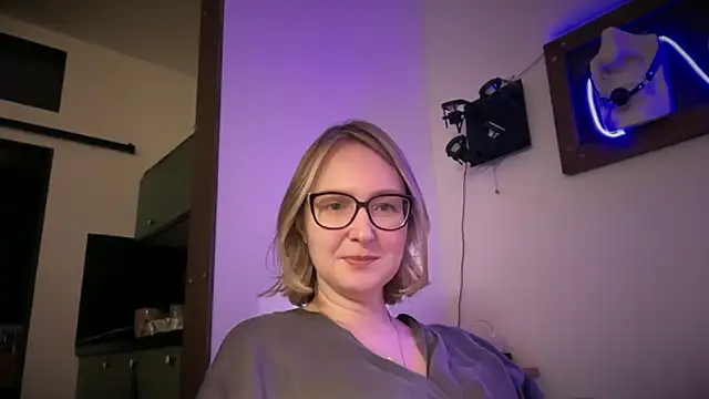 Kira_Elve's cam snapshot