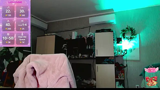 mischellemeow13's cam snapshot