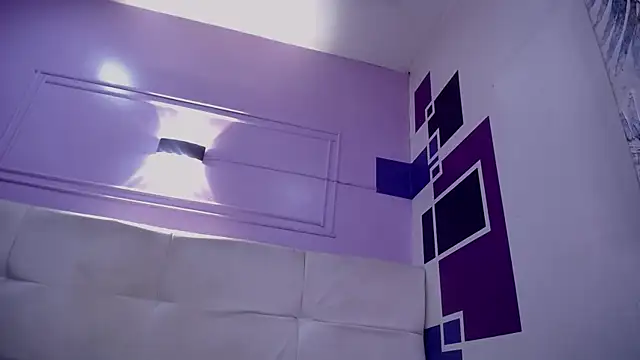 tiiny_emilly's cam snapshot